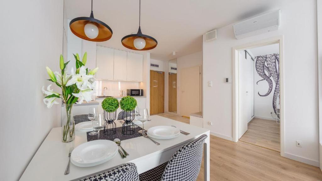 Apartamenty Kasprowicza 20A Klimatyzacja Basen Fintess Sauny Parking Bawialnia Zmywarkataras Wysoki Standard W Pelni Wyposazony 科沃布热格 外观 照片