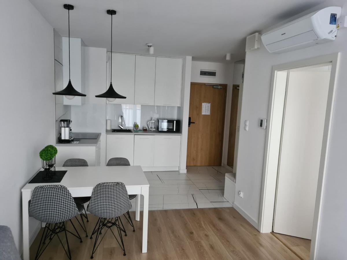 Apartamenty Kasprowicza 20A Klimatyzacja Basen Fintess Sauny Parking Bawialnia Zmywarkataras Wysoki Standard W Pelni Wyposazony 科沃布热格 外观 照片