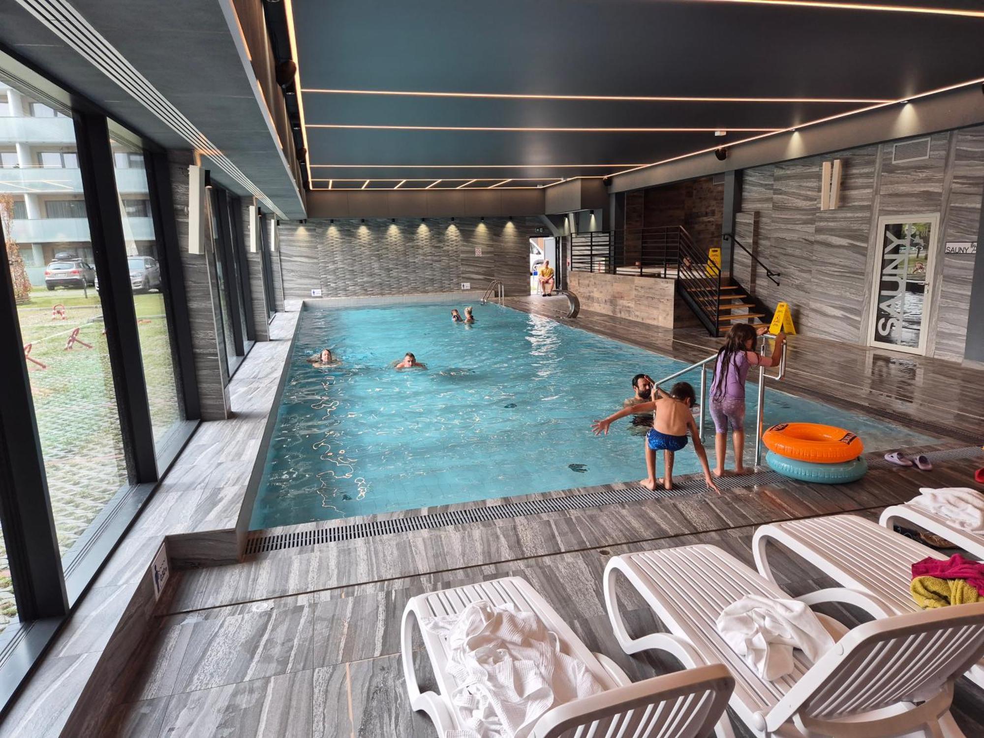 Apartamenty Kasprowicza 20A Klimatyzacja Basen Fintess Sauny Parking Bawialnia Zmywarkataras Wysoki Standard W Pelni Wyposazony 科沃布热格 外观 照片